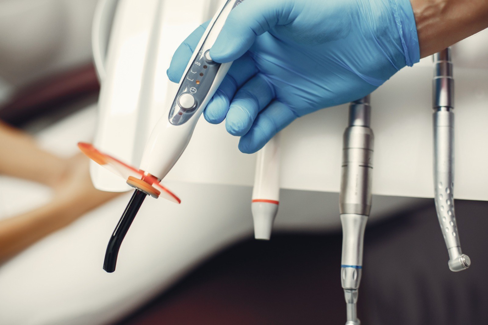 Diş Dolgusu - Özel Astro Dent Ağız ve Diş Sağlığı Kliniği, Mardin